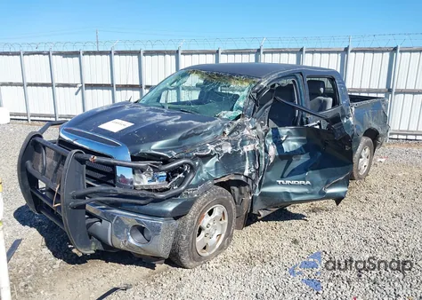 2008 Toyota Tundra Sr5 5.7L V8 z USA, uszkodzony, nr VIN 5TBEV54108S481148